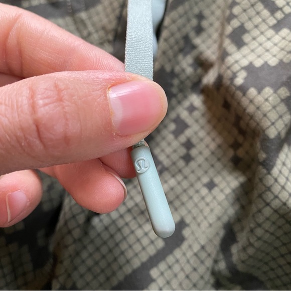 Lululemon Jet Crop 7/8 (Slim) Ziggy Snake Fatigue Gator Green Size 4 - Picture 8 of 8